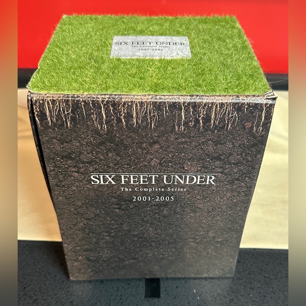 Six Feet Under The Complete Series HBO Drama 2001-2005 DVD Box Set Incudes CD’s